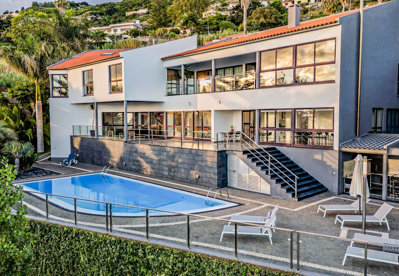 Villa em Funchal - Casa Crerital - By Wehost