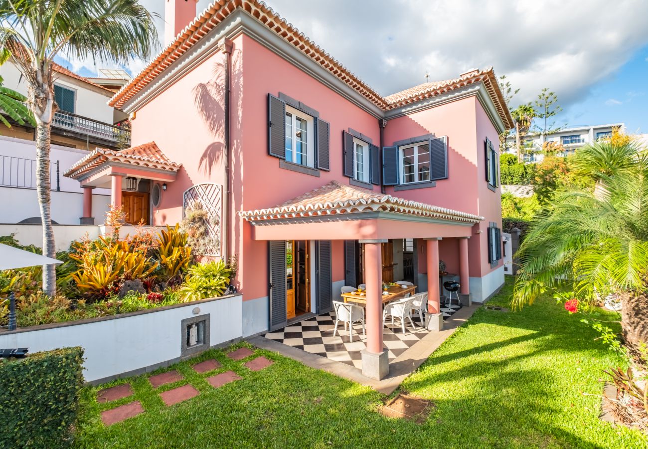 Casa em Funchal - Vila Botânica - By Wehost