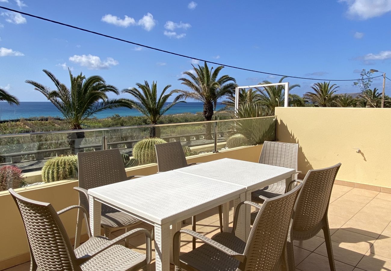 Villa em Porto Santo - Casa da Pedras Pretas - By Wehost