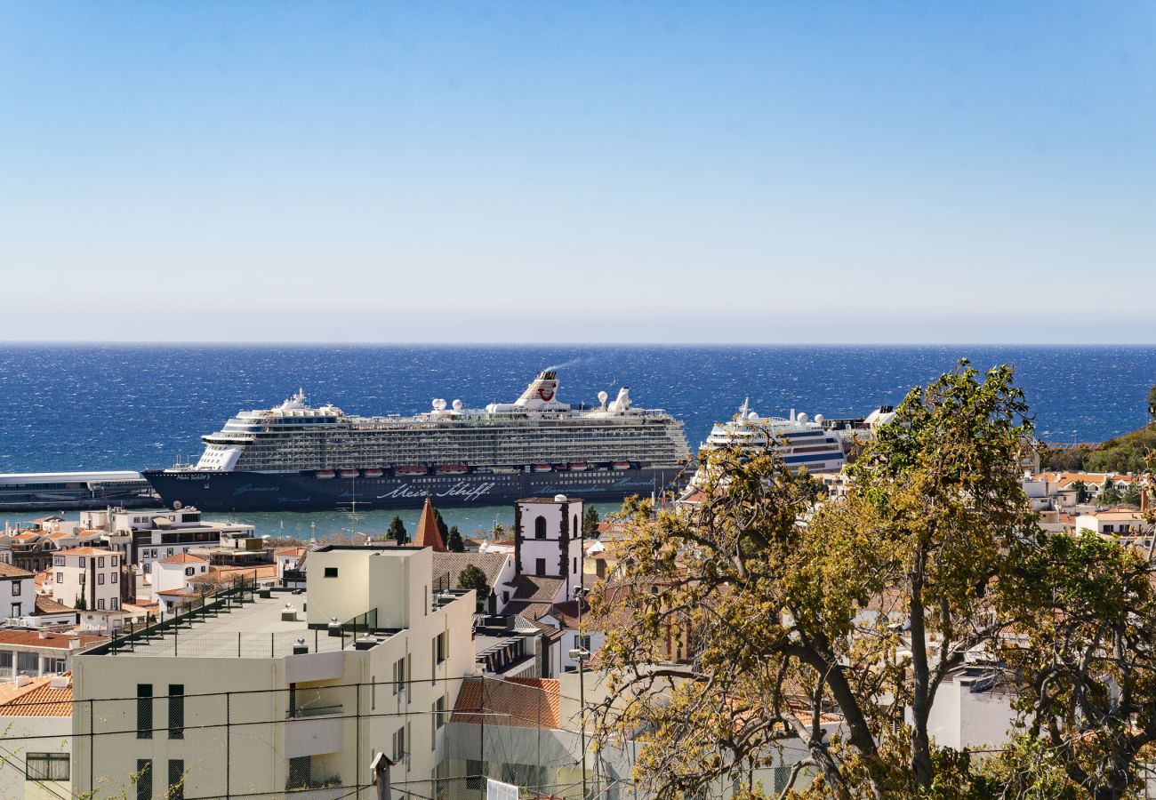 Apartamento em Funchal - Rooftop Funchal - By Wehost