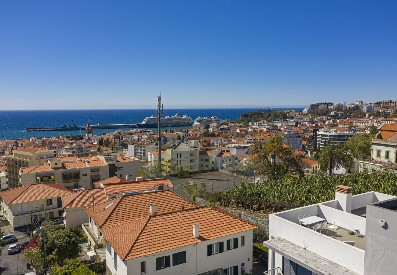 Apartamento em Funchal - Rooftop Funchal - By Wehost