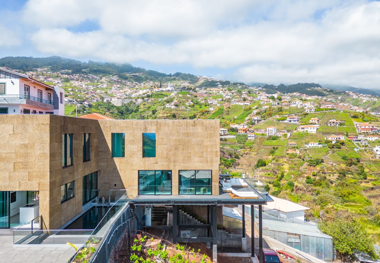 Villa em Câmara de Lobos - House of Cork and Ivy - By Wehost