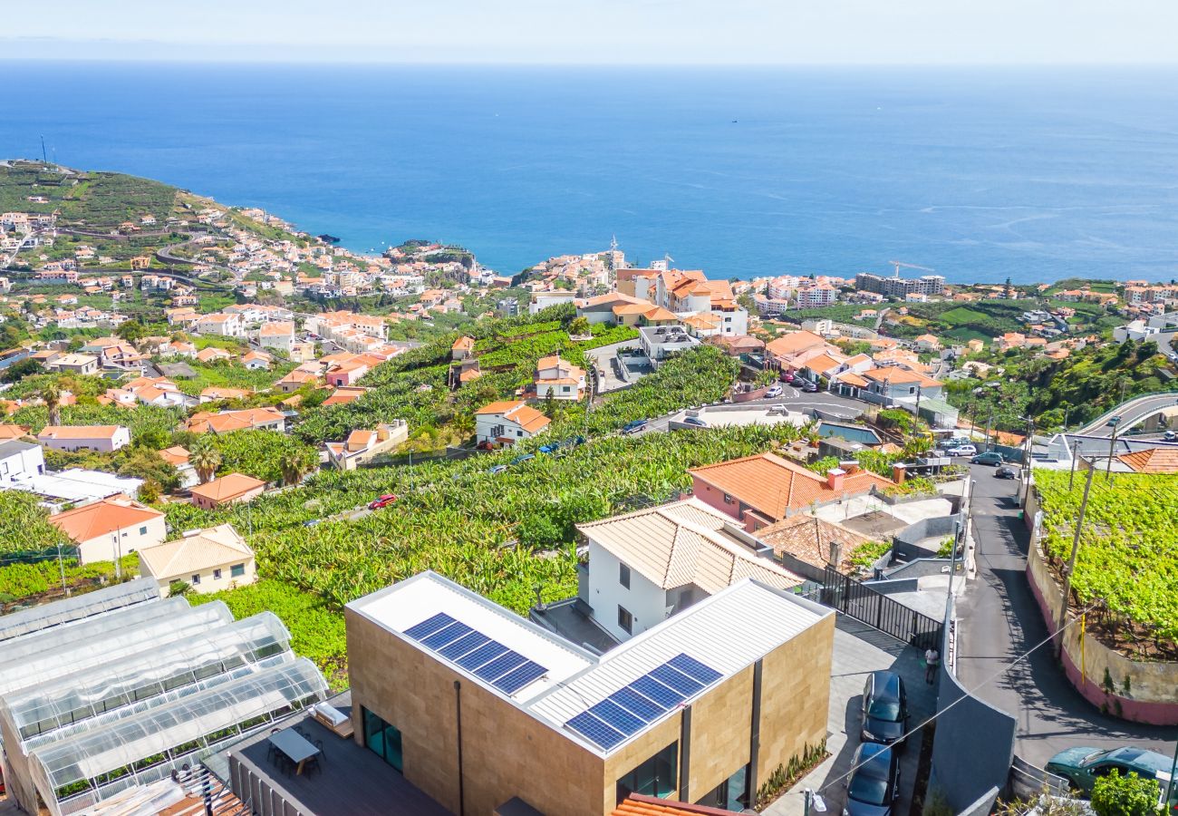 Villa em Câmara de Lobos - House of Cork and Ivy - By Wehost