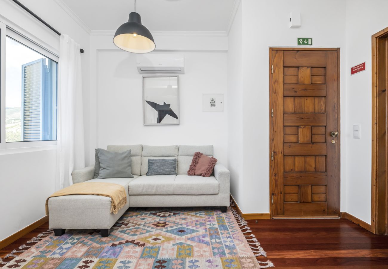 Apartamento em Funchal - Casa da Ângela - By Wehost