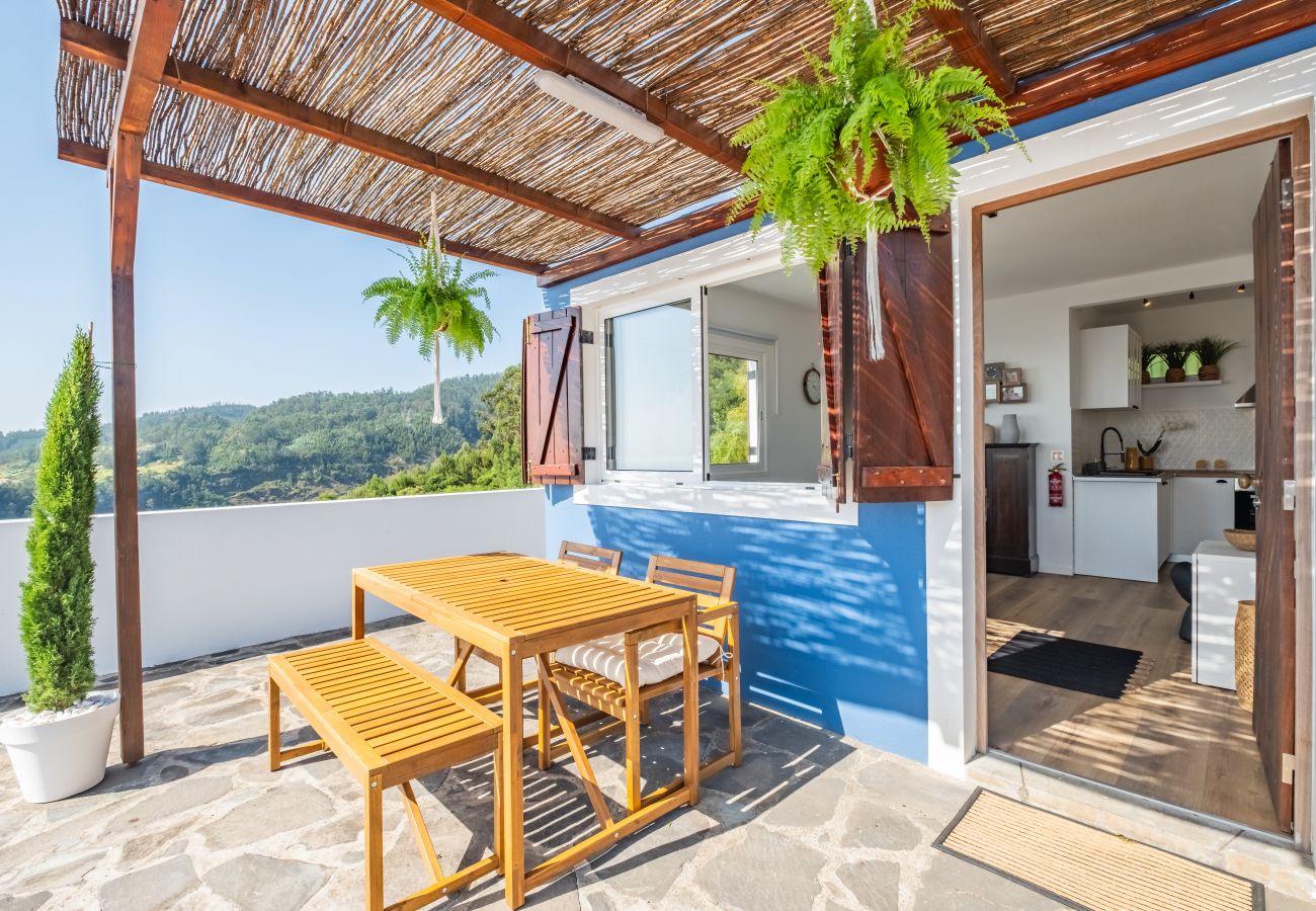 Casa rural em Ponta do Sol - Blue House - By Wehost