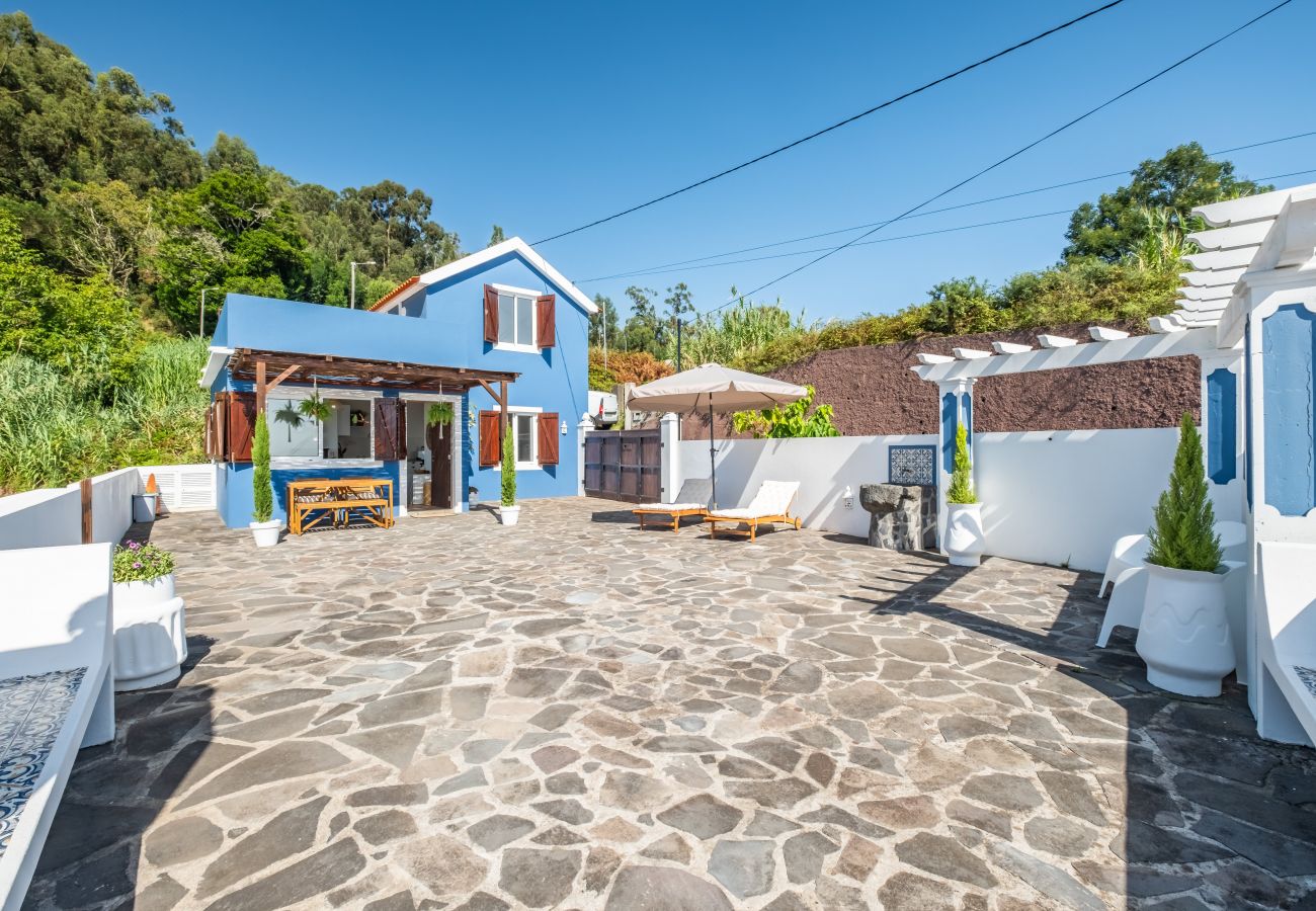 Casa rural em Ponta do Sol - Blue House - By Wehost