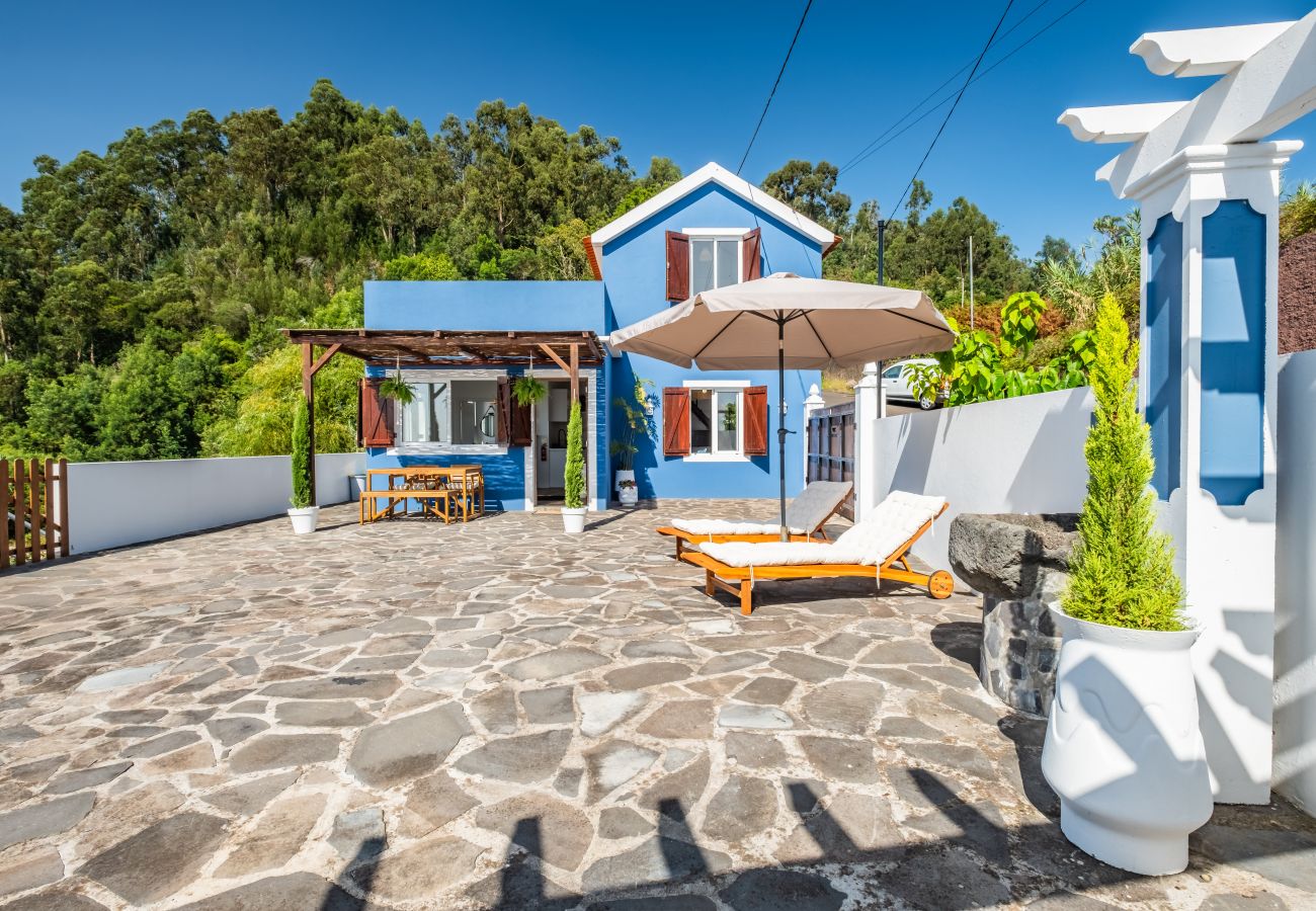 Casa rural em Ponta do Sol - Blue House - By Wehost