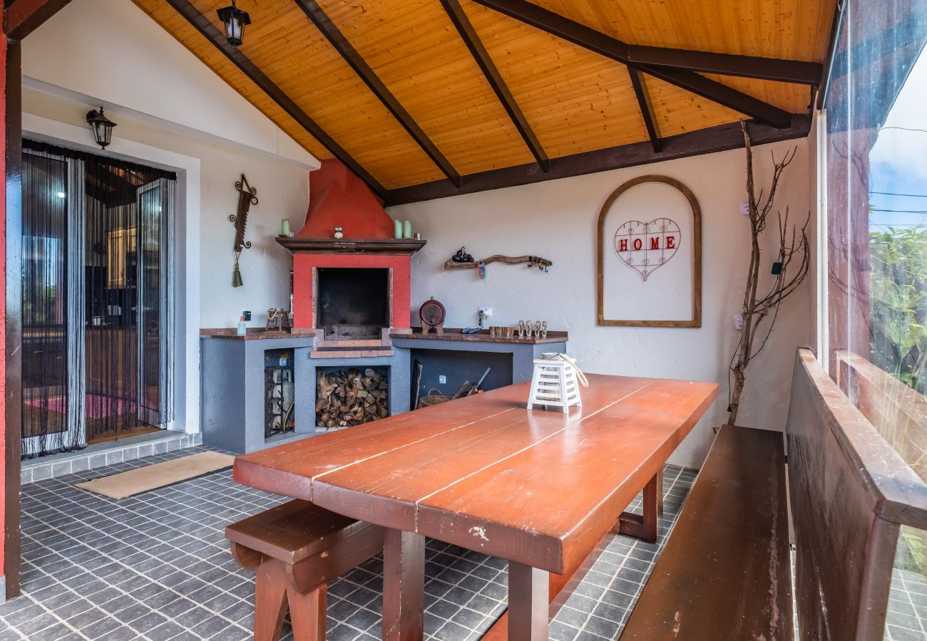 House in Santana - São Jorge Cottage - By Wehost