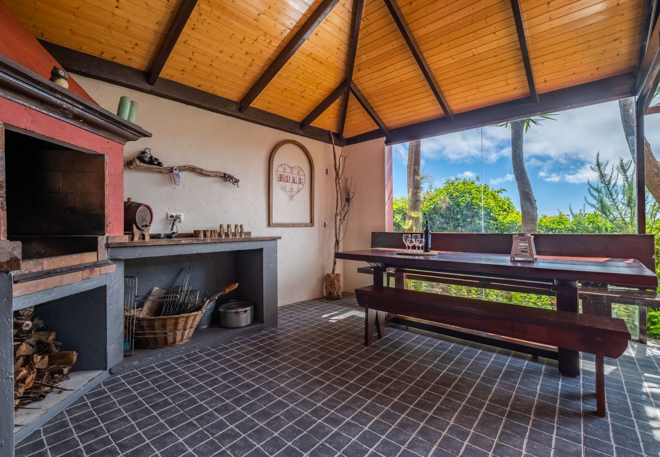 House in Santana - São Jorge Cottage - By Wehost