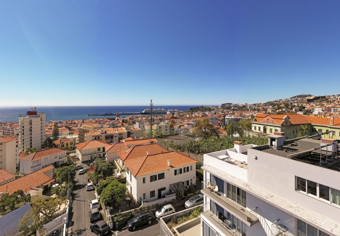 Apartment in Funchal - Rooftop Funchal - By Wehost