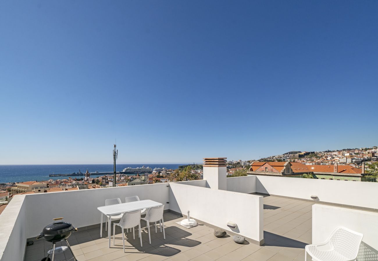 Apartment in Funchal - Rooftop Funchal - By Wehost