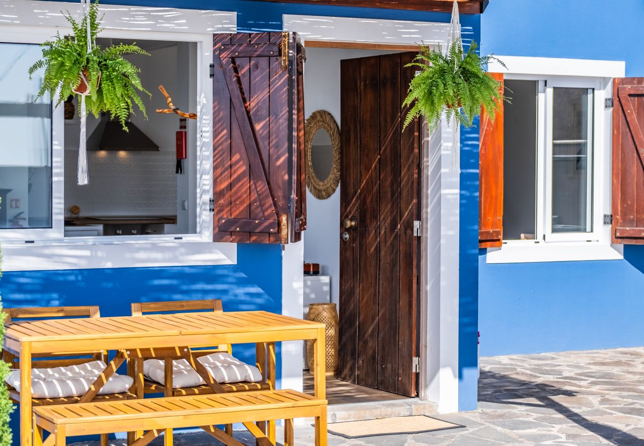 Cottage in Ponta do Sol - Blue House - By Wehost